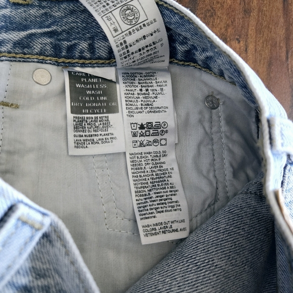 Levi's Women’s Low Pro Straight Leg Blue Jeans Light Wash Cotton Size 30 NWT - Picture 14 of 14